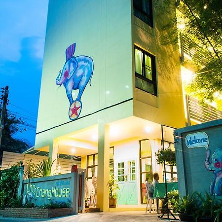 チエンマイ チョール チャン ハウス Bed & Breakfast エクステリア 写真