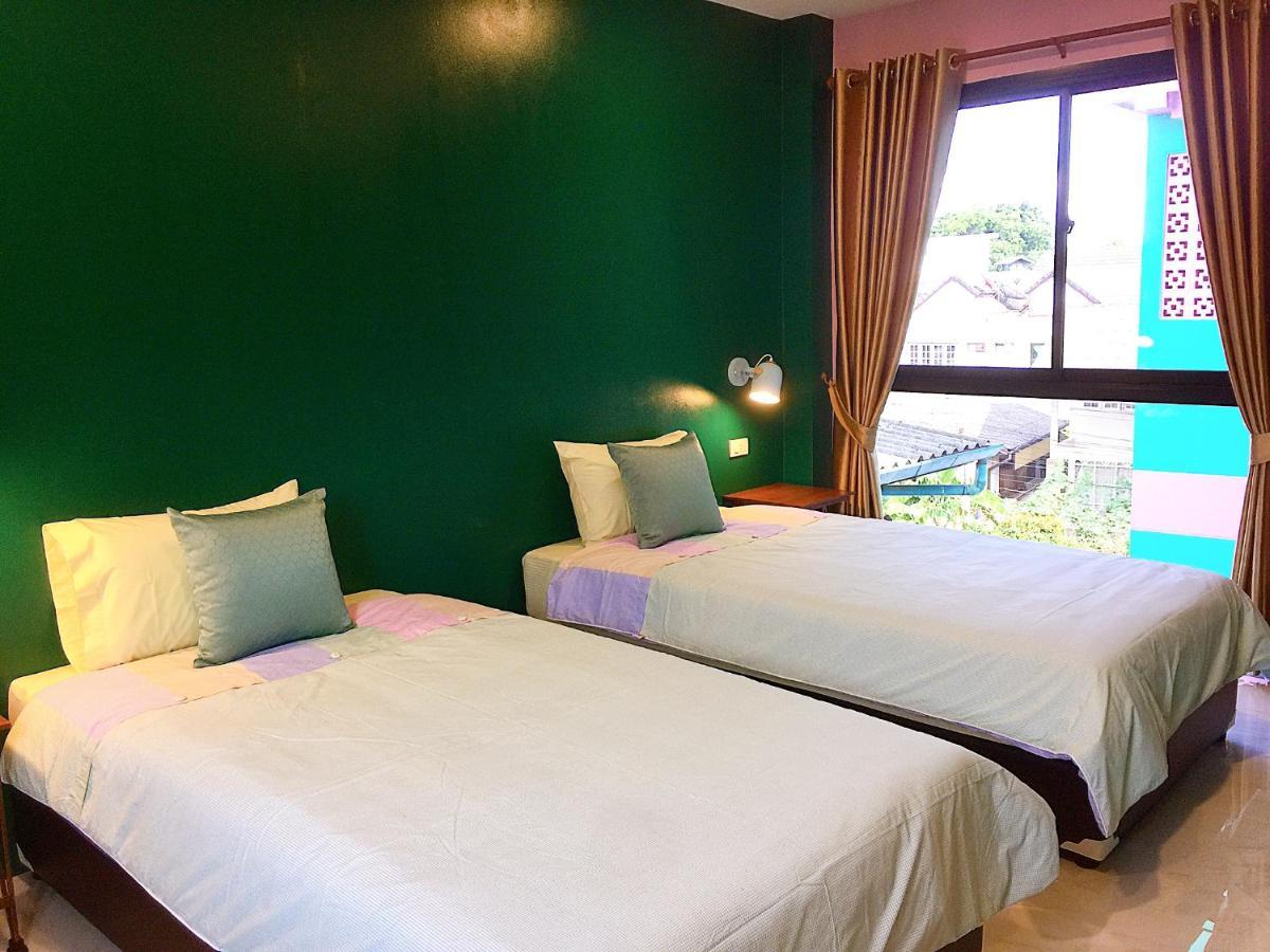 チエンマイ チョール チャン ハウス Bed & Breakfast エクステリア 写真